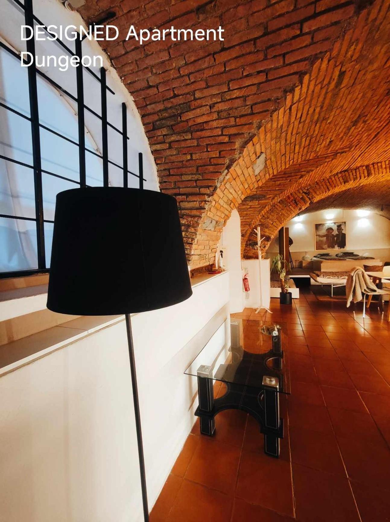 Dungeon Apartment Ljubljana Ngoại thất bức ảnh